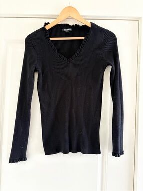 Roz & Ali Black Ribbed V-Neck Long Sleeve Top